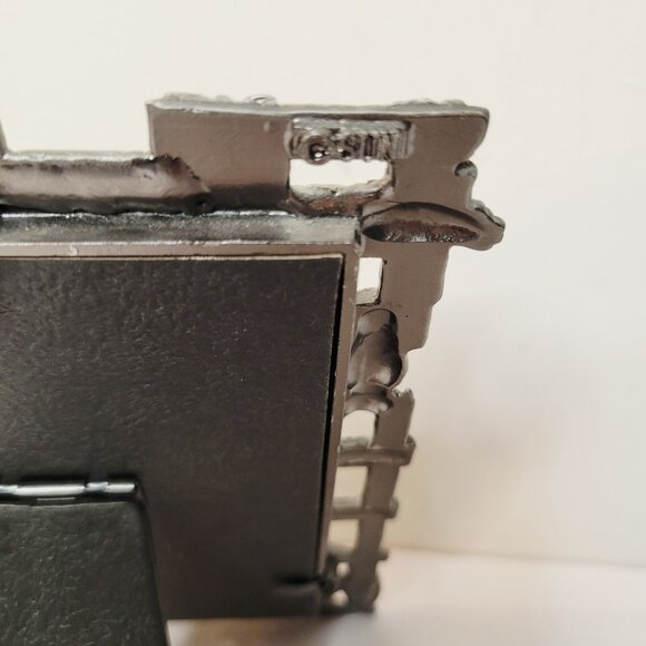 Vtg Pewter Free Standing Country Farm Theme Chicken Lantern Picture Photo Frame - Picture 3 of 5